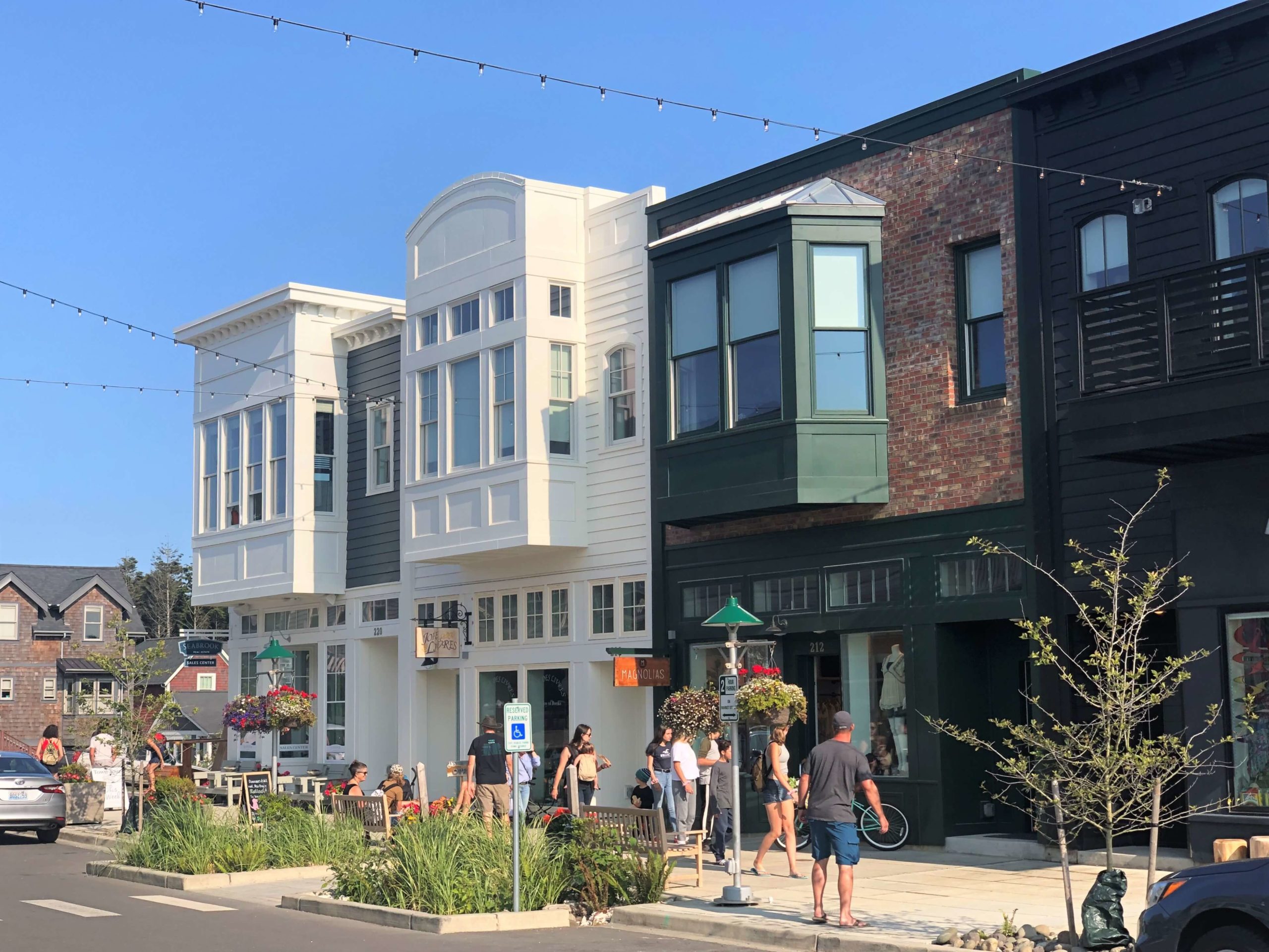 Explore The Town Center For Exceptional Shopping & Dining Options